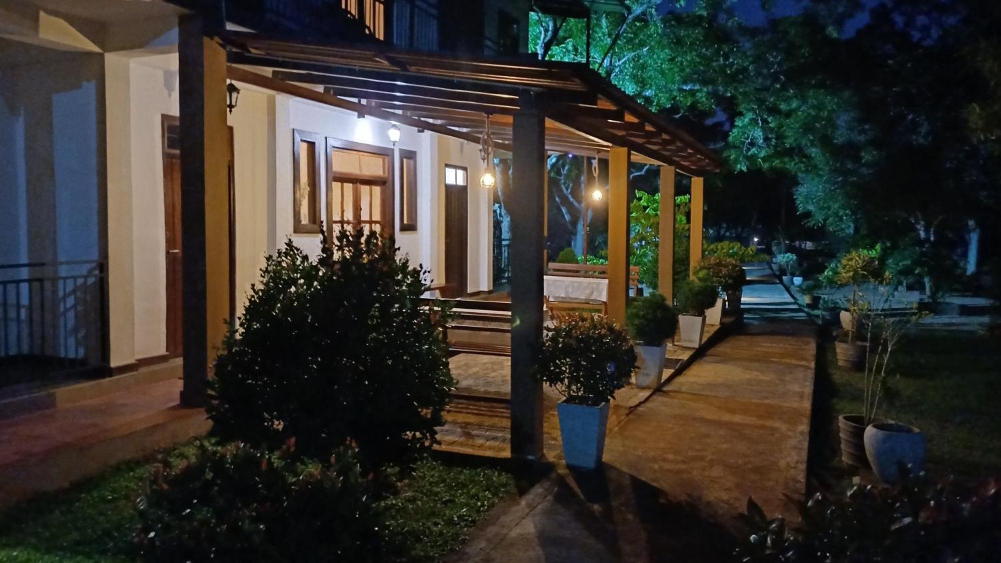 Forest Edge Villa Anurâdhapura Extérieur photo